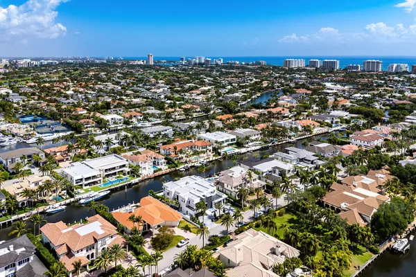 $20,000,000 | 169 Coconut Palm Road, Boca Raton, FL 33432