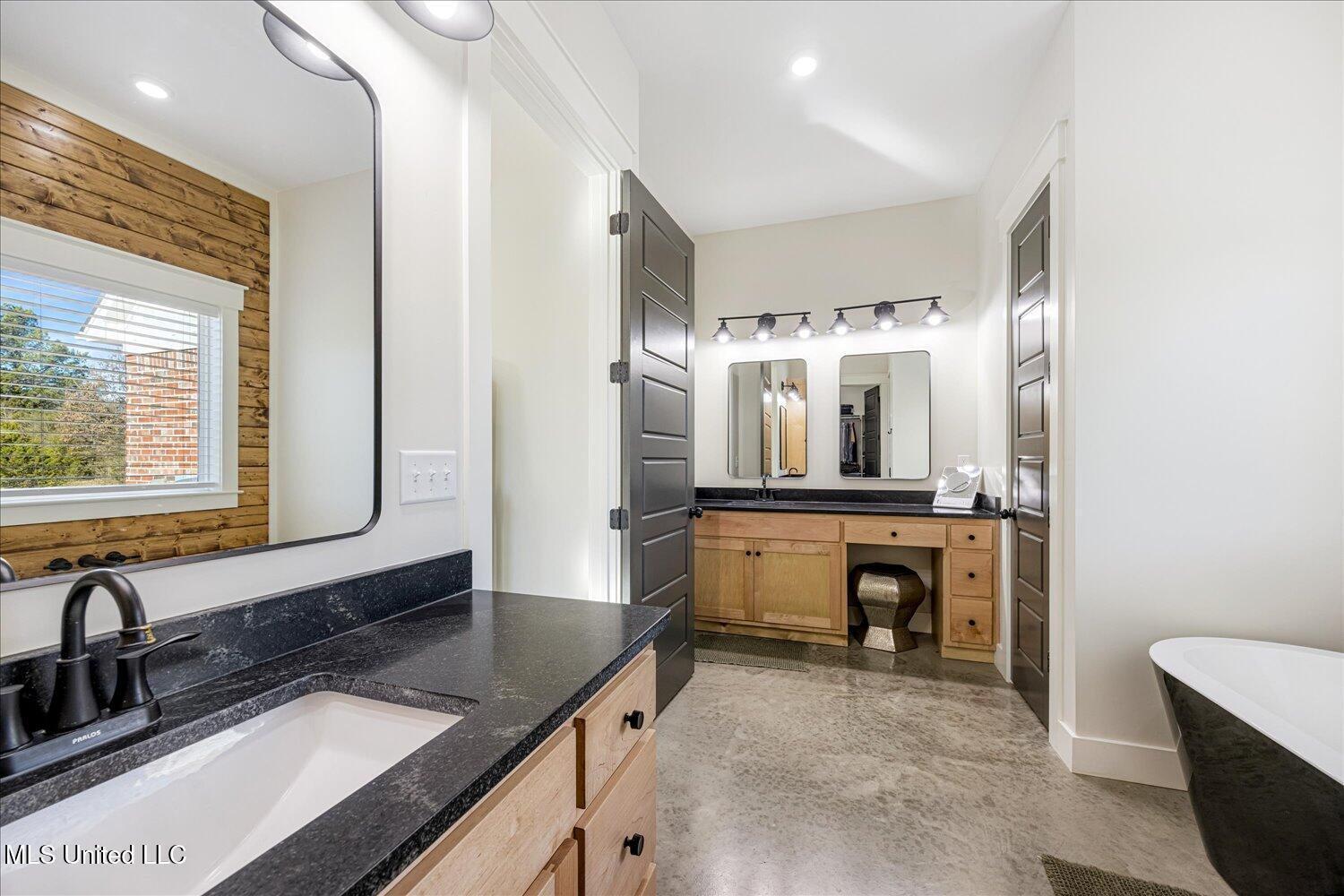 8811 Cole Road Olive Branch, MS 38654 - Photo 18 of 28 22-21-2747977sj-8811 Cole Rd