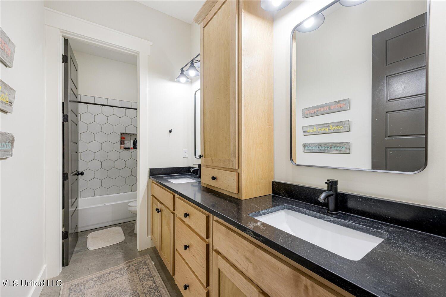 8811 Cole Road Olive Branch, MS 38654 - Photo 10 of 28 12-11-2747977sj-8811 Cole Rd