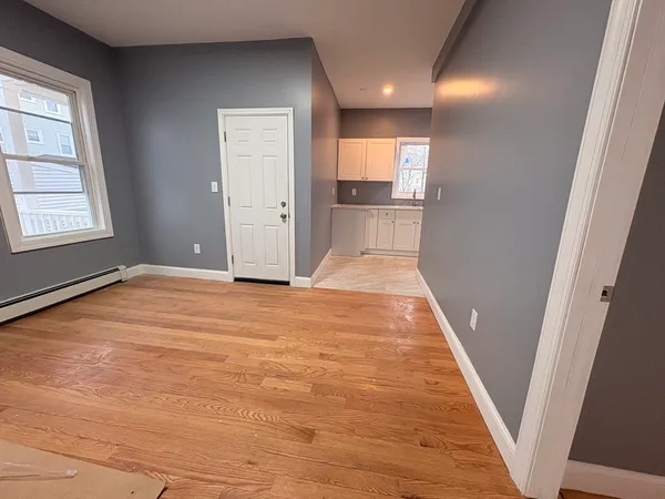 $2,950 | 25 Central Square, Unit 2, Brockton, MA 02301