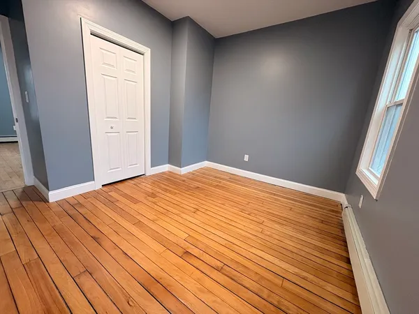 $2,950 | 25 Central Square, Unit 2, Brockton, MA 02301