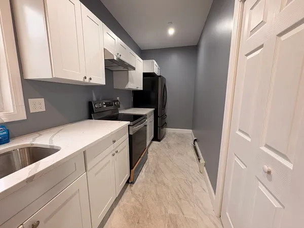 $2,950 | 25 Central Square, Unit 2, Brockton, MA 02301