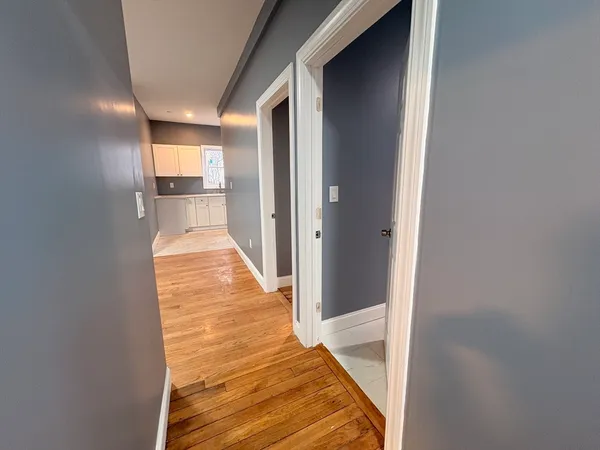 $2,950 | 25 Central Square, Unit 2, Brockton, MA 02301
