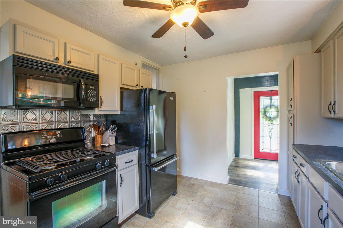 333 Rathton Road York, PA 17403 - Photo 8 of 38 Gallery Image 8