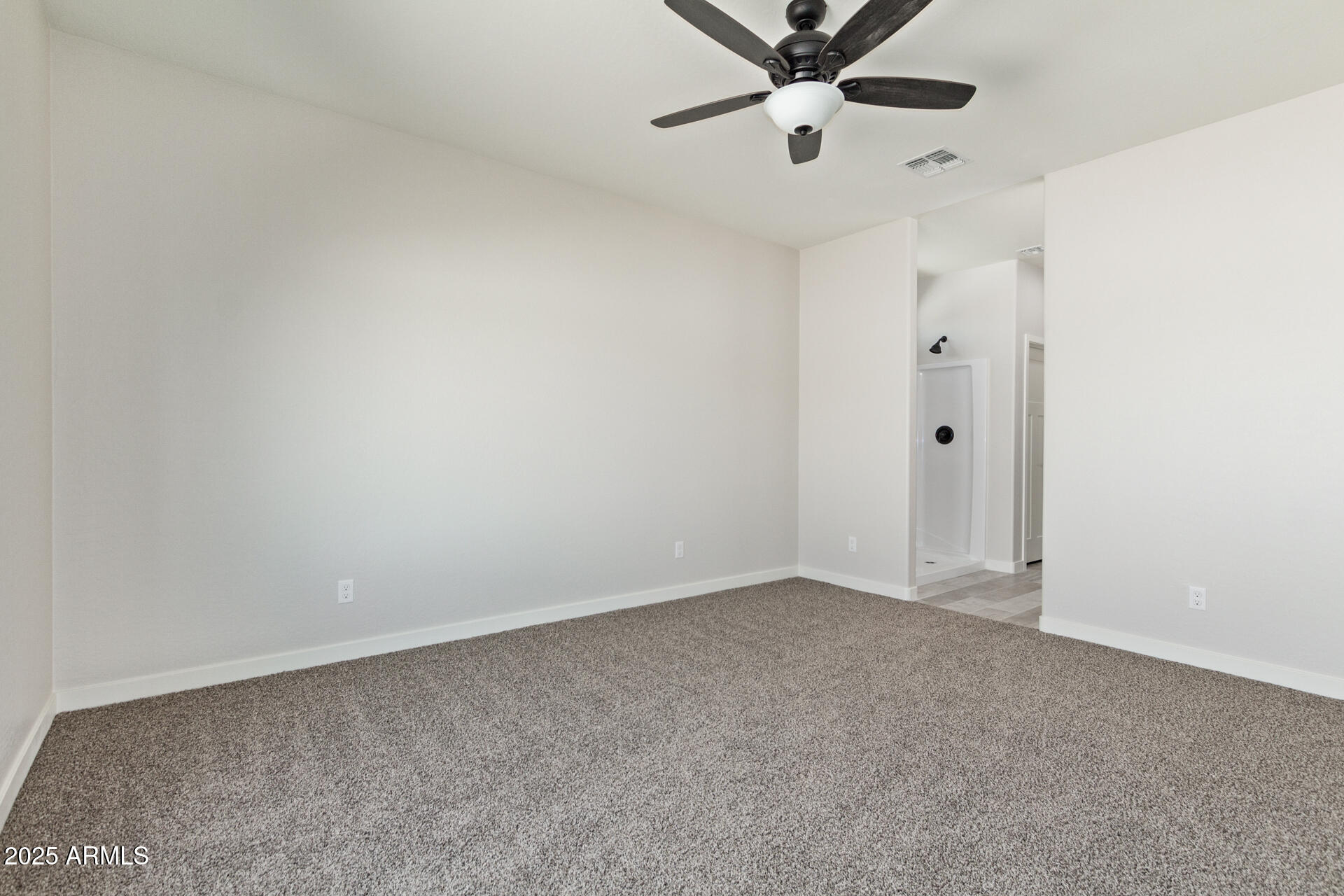 15220 South Diablo Road Arizona City, AZ 85123 - Photo 19 of 32 a view of an empty room