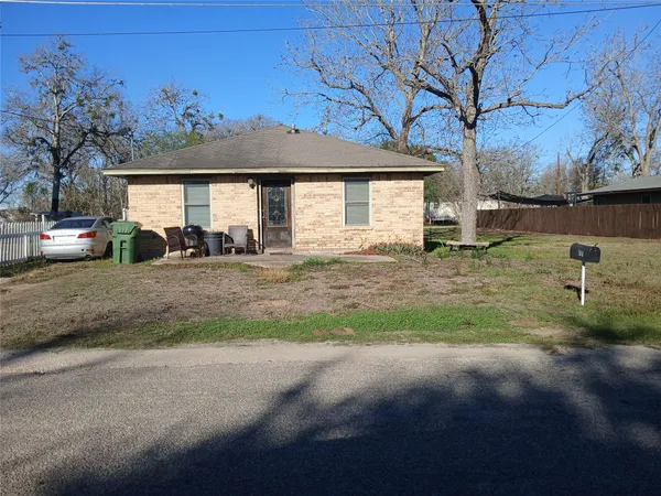 $62,000 | 108 Buchel Street, Cuero, TX 77954