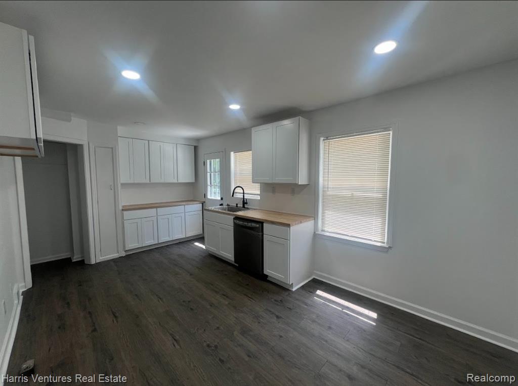 22144 Moross Road Grosse Pointe, MI 48236 - Photo 9 of 16
