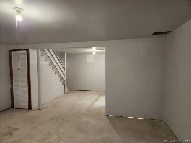 $1,350 | 1 Abbott Road, Unit 167, Ellington, CT 06029