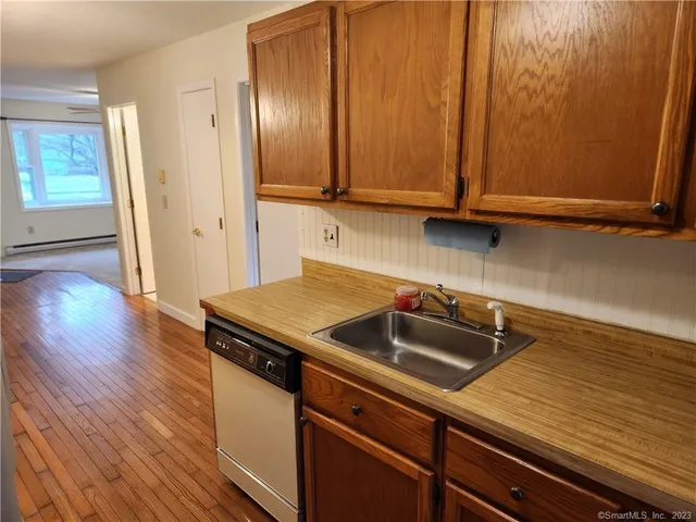 $1,350 | 1 Abbott Road, Unit 167, Ellington, CT 06029