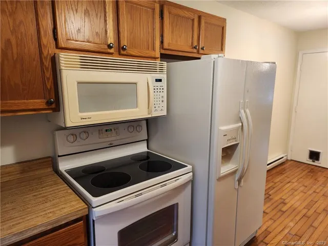 $1,350 | 1 Abbott Road, Unit 167, Ellington, CT 06029