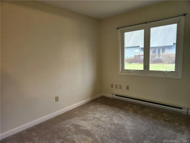 $1,350 | 1 Abbott Road, Unit 167, Ellington, CT 06029