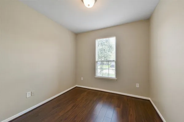 $2,300 | 13515 Smith Lake Lane, Houston, TX 77044