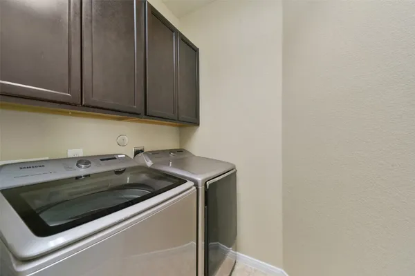 $2,300 | 13515 Smith Lake Lane, Houston, TX 77044