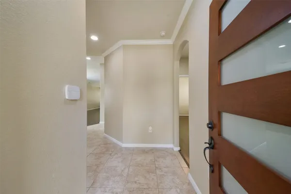 $2,300 | 13515 Smith Lake Lane, Houston, TX 77044