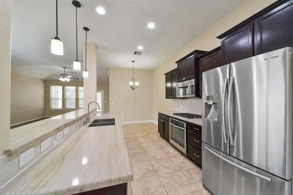 $2,300 | 13515 Smith Lake Lane, Houston, TX 77044