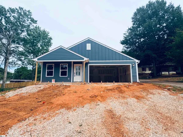 $380,000 | 3224 N Highway, Greer, SC 29651