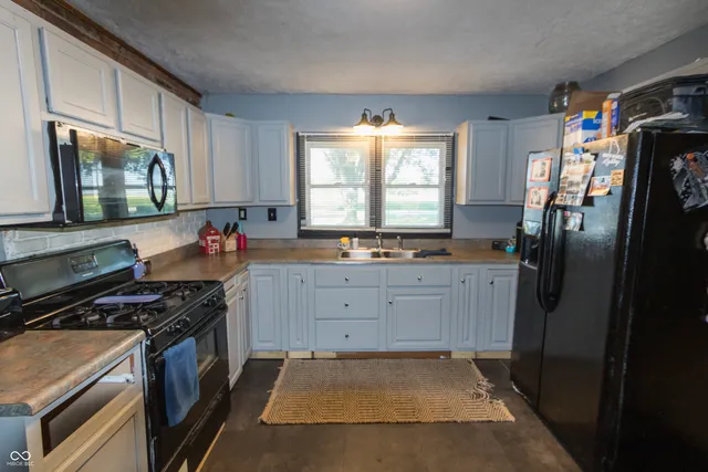 $229,000 | 863 South 450 East, Franklin, IN 46131