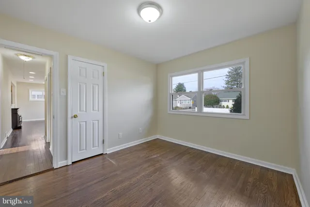 $1 | 244 Pomona Avenue, Glassboro, NJ 08028