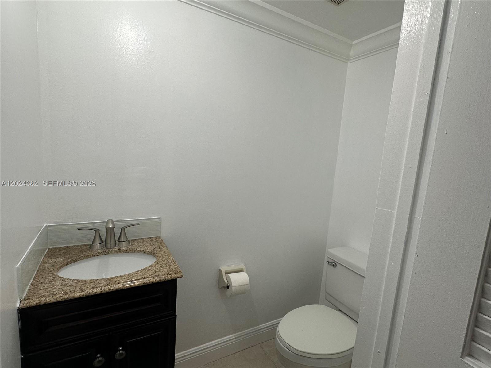 23228 Fountain View Drive, Unit D Boca Raton, FL 33433 - Photo 22 of 26 Bathroom