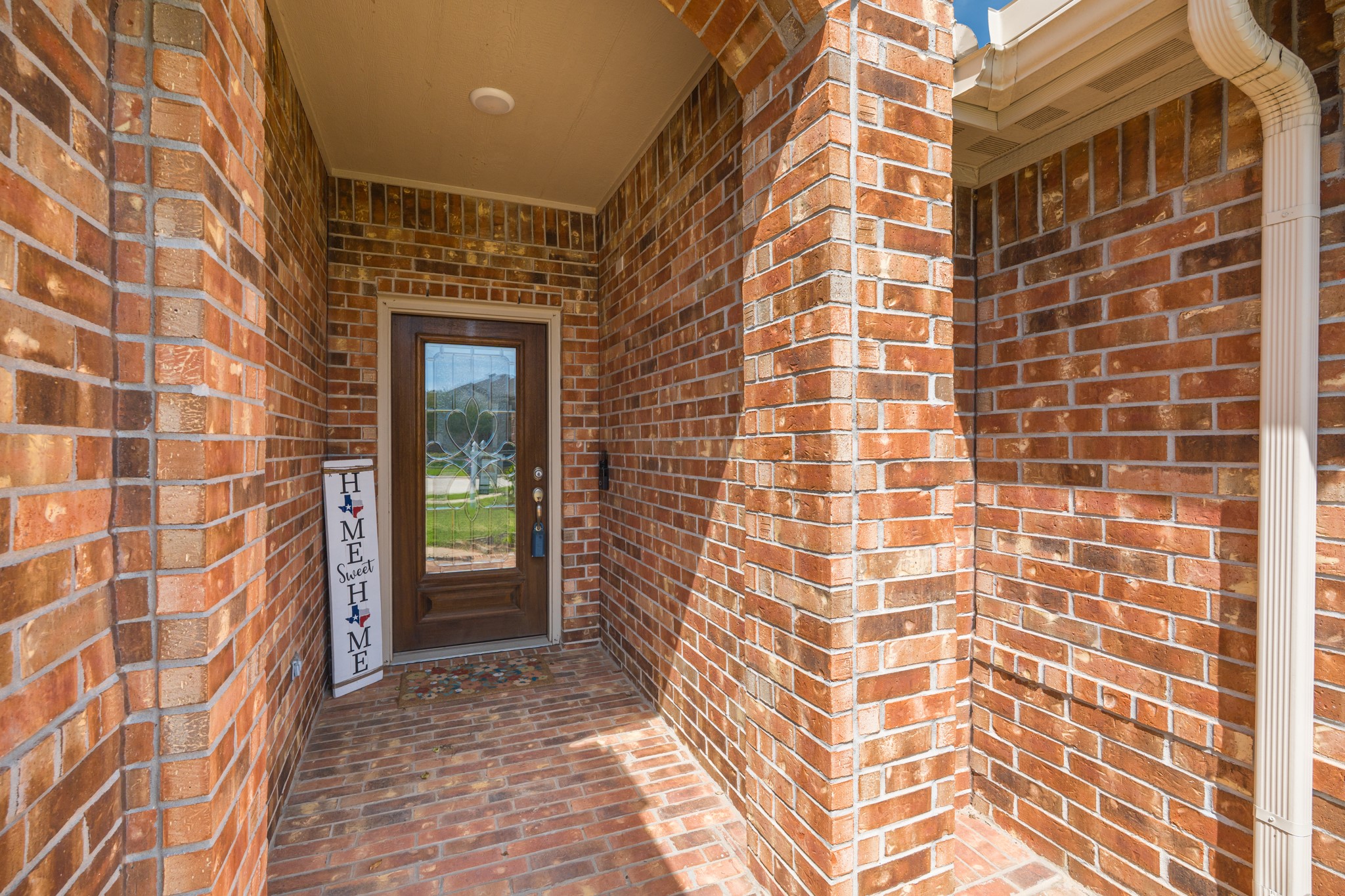 14207 Irvine Rnch Trail Conroe, TX 77384 - Photo 2 of 29 a bathroom with a shower