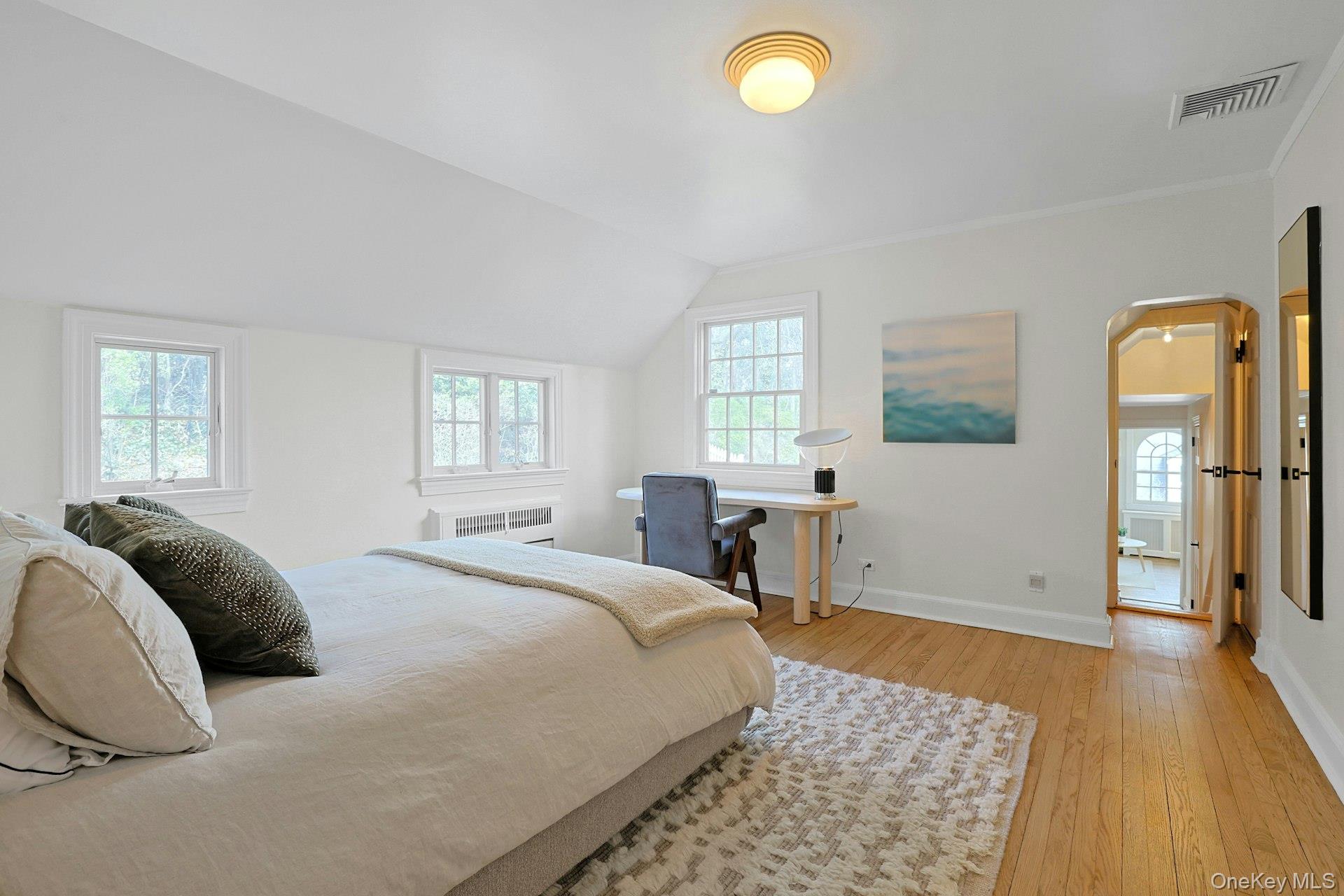 21 Tisdale Road Scarsdale, NY 10583 - Photo 21 of 40 Additional spacious bedroom with access to two hall bathrooms.