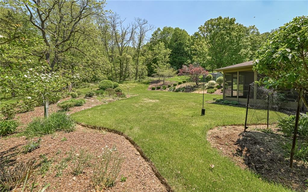 676 Center Road Pittsburgh, PA 15239 - Photo 22 of 25 Gallery Image 22