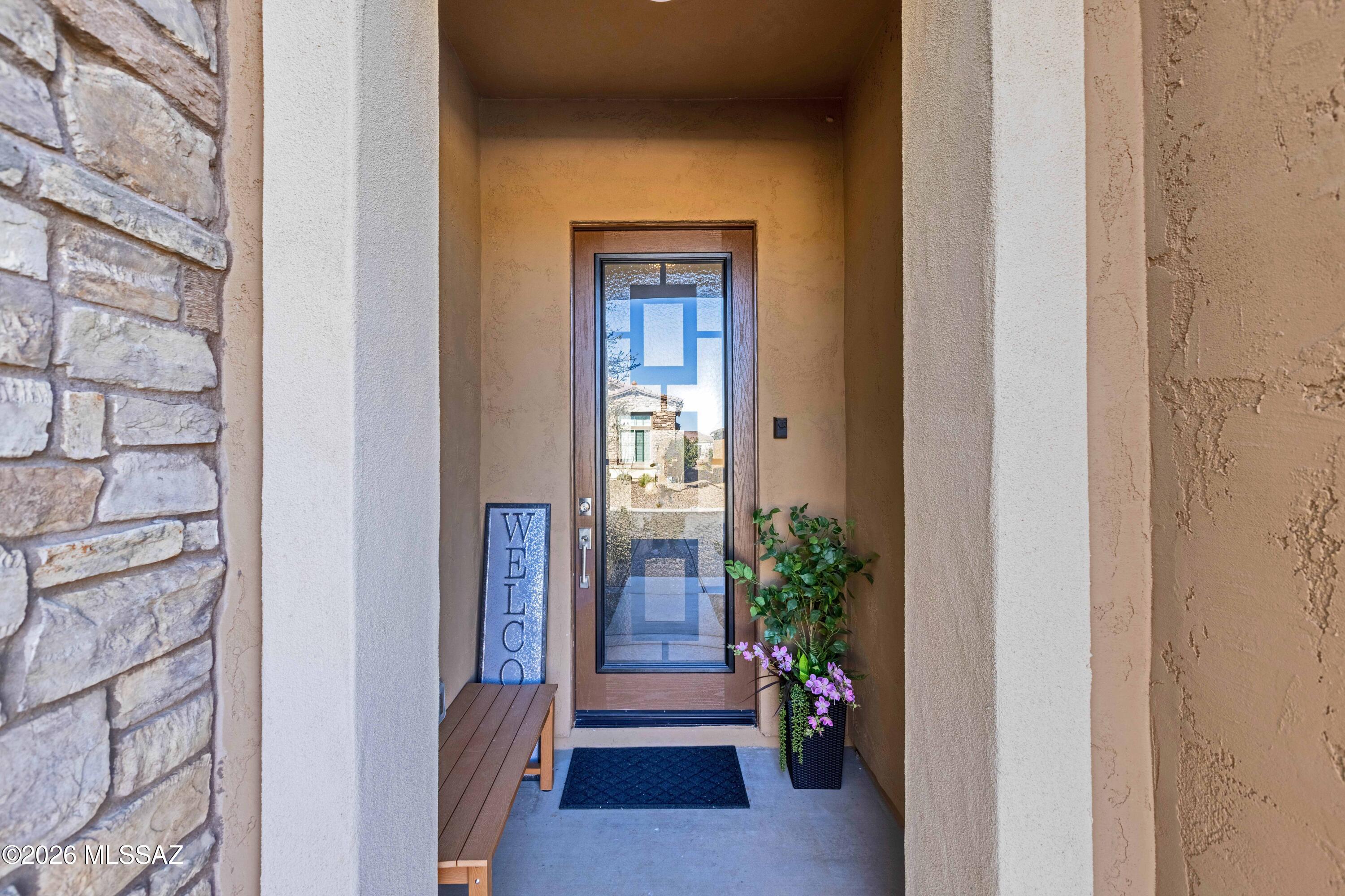 61347 East Shale Road Oracle, AZ 85623 - Photo 6 of 40 8' upgraded entrace door