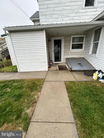 $925 | 310 North Railroad Street, Unit A, Palmyra, PA 17078