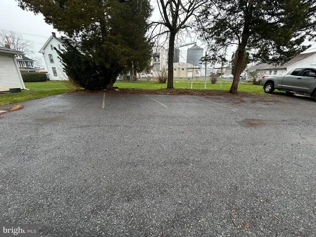 $925 | 310 North Railroad Street, Unit A, Palmyra, PA 17078