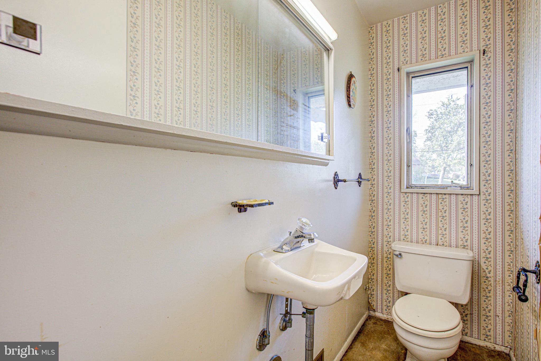 7420 Axton Street Springfield, VA 22151 - Photo 21 of 46 Half Bath