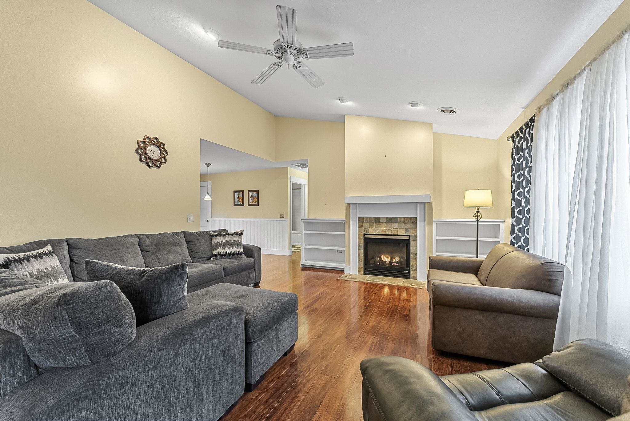 4220 Summerhill Road Traverse City, MI 49684 - Photo 14 of 40 1940970-0163f498-aeab-4eb2-80dd-cc5de3d56cf4.JPG