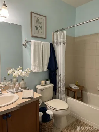 $475,000 | 326 Sloan Court, Matawan, NJ 07747