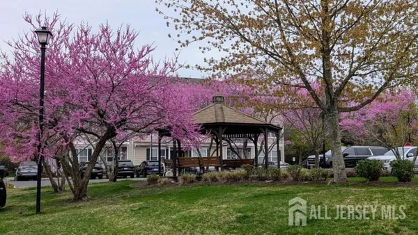 $475,000 | 326 Sloan Court, Matawan, NJ 07747