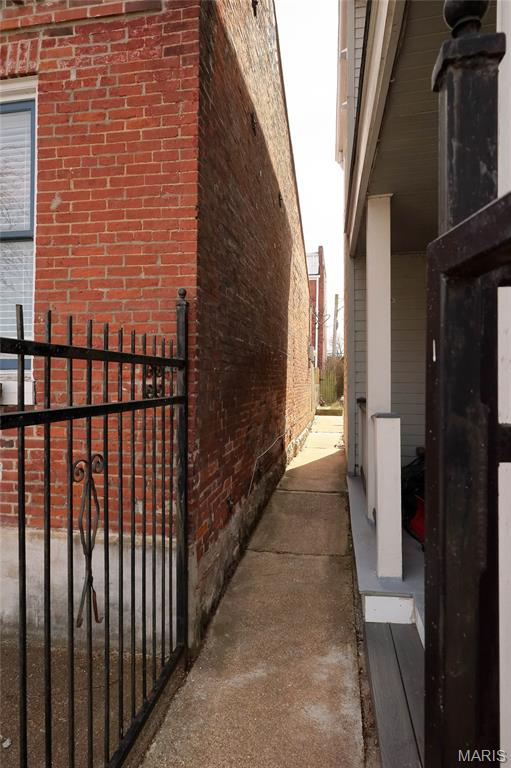 708 Ann Avenue, Unit R St. Louis, MO 63104 - Photo 2 of 32