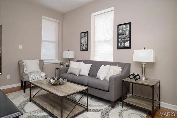 $275,000 | 708 Ann Avenue, Unit R, St. Louis, MO 63104