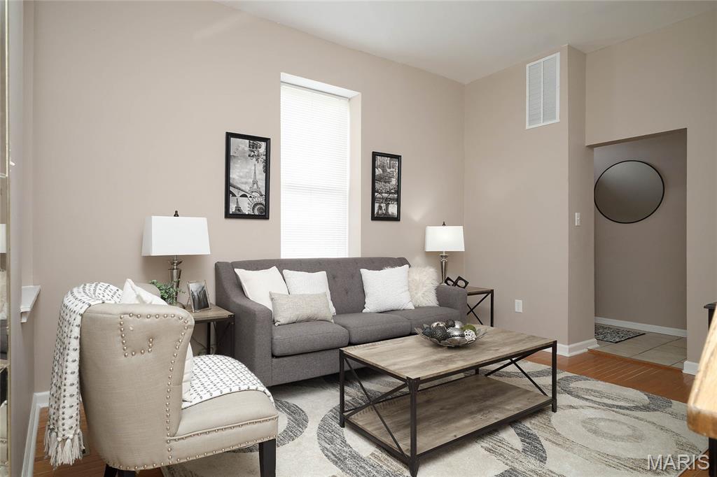 708 Ann Avenue, Unit R St. Louis, MO 63104 - Photo 10 of 32