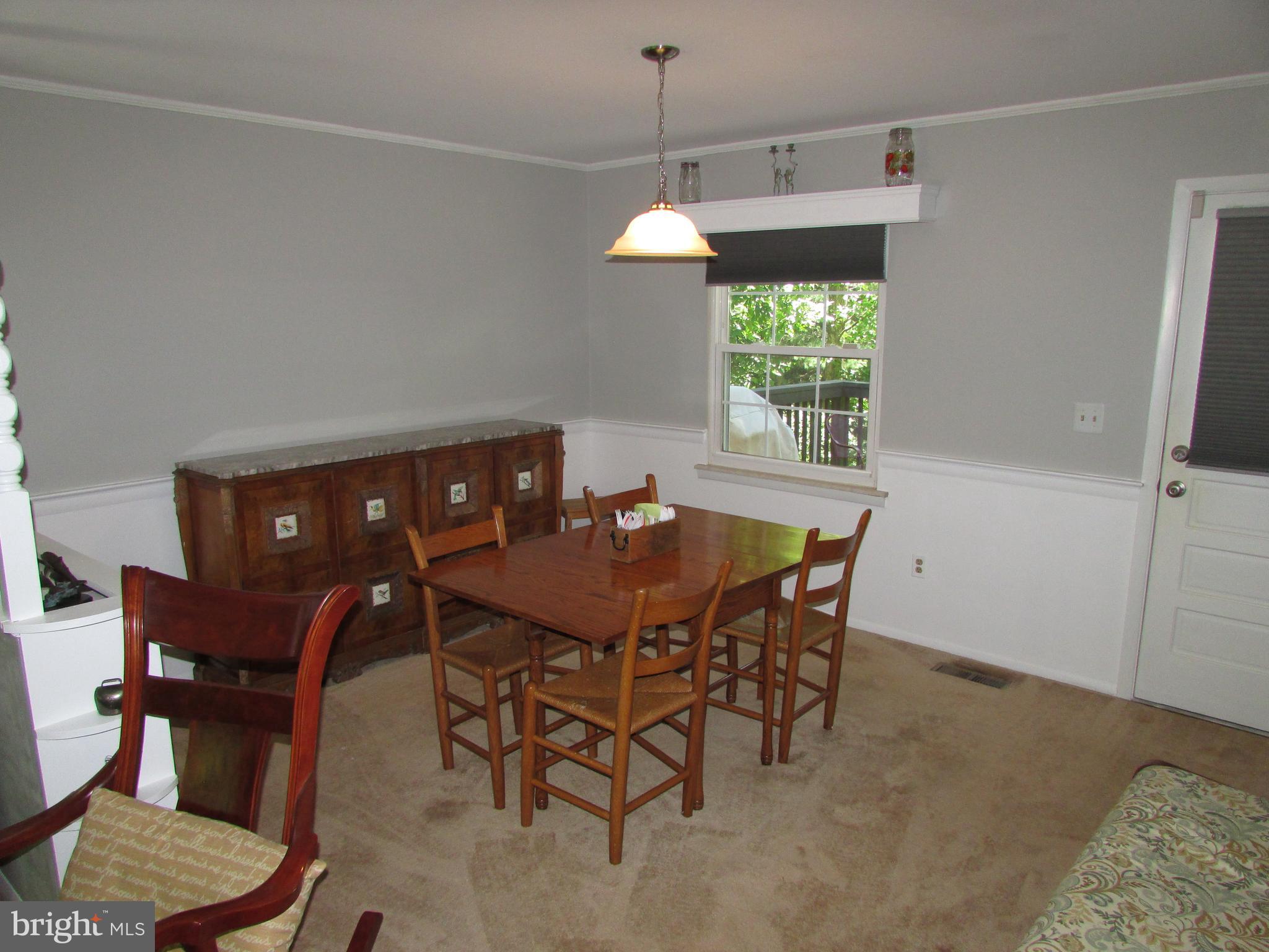 7255 Baldwin Ridge Road Warrenton, VA 20187 - Photo 11 of 45 Upstairs Dining area leads to the spacious deck