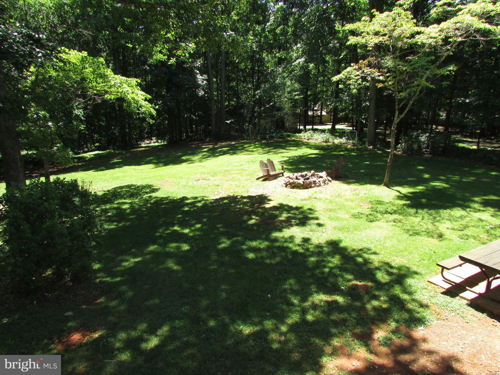 7255 Baldwin Ridge Road Warrenton, VA 20187 - Photo 39 of 45 Privacy!