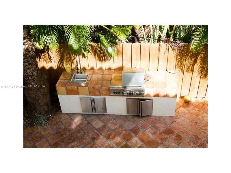 735 Southwest 22nd Road Miami, FL 33129 - Photo 8 of 14 a living room with a couch