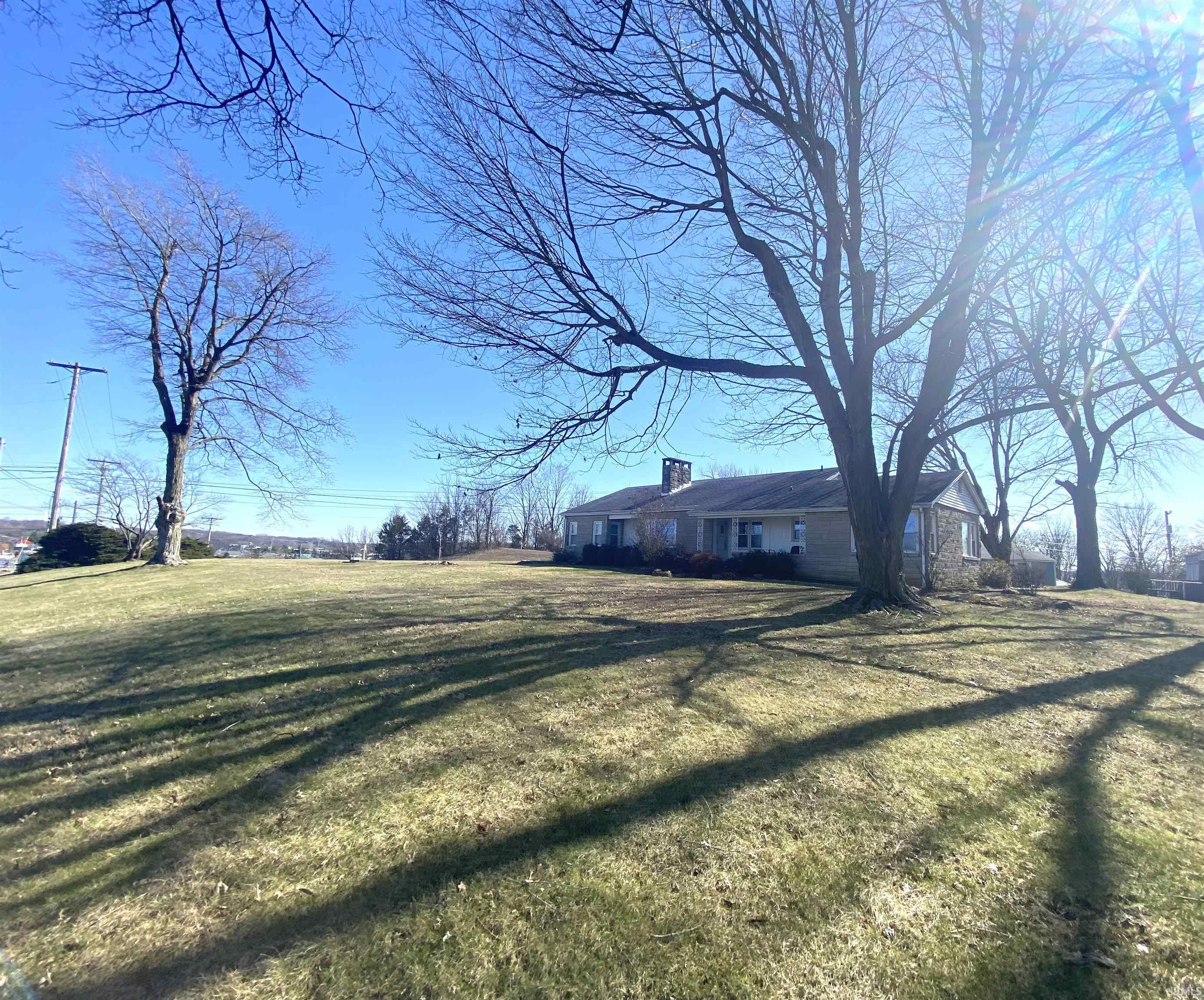 589 North Truman Road Jasper, IN 47546 - Photo 5 of 36 Gallery Image 5