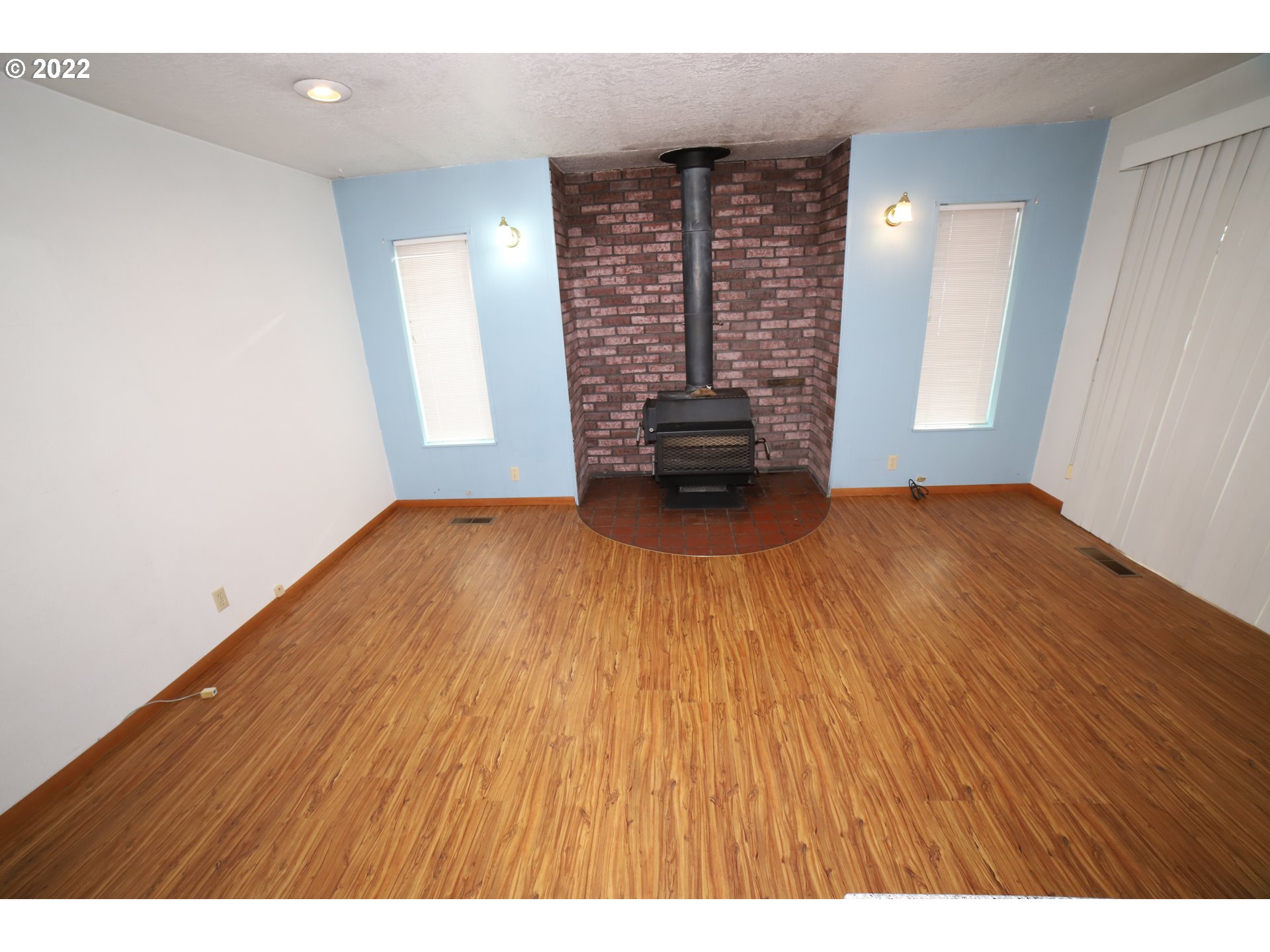 83032 Dufur Valley Road Dufur, OR 97021 - Photo 12 of 24 Gallery Image 12