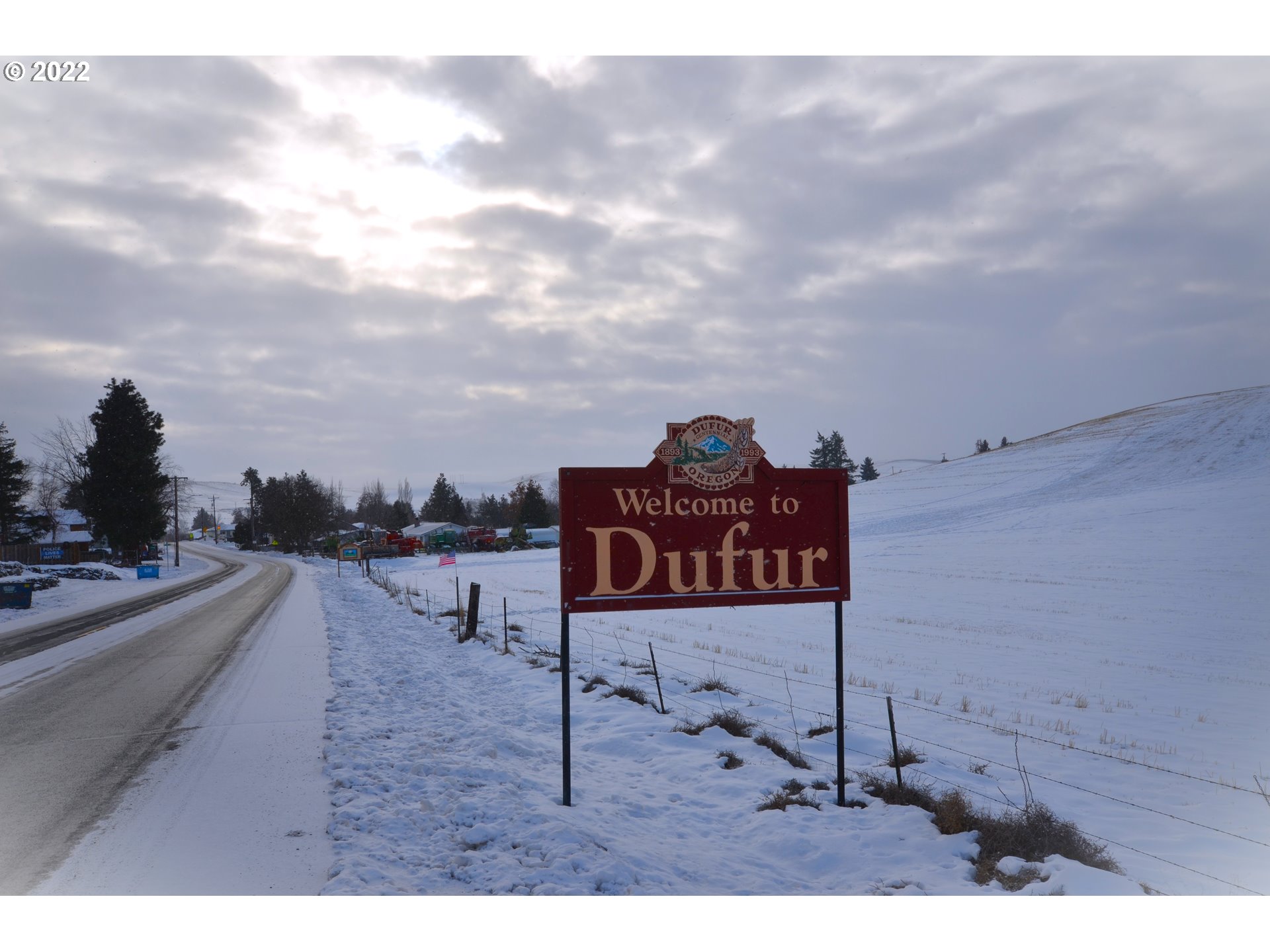 83032 Dufur Valley Road Dufur, OR 97021 - Photo 3 of 24 Gallery Image 3