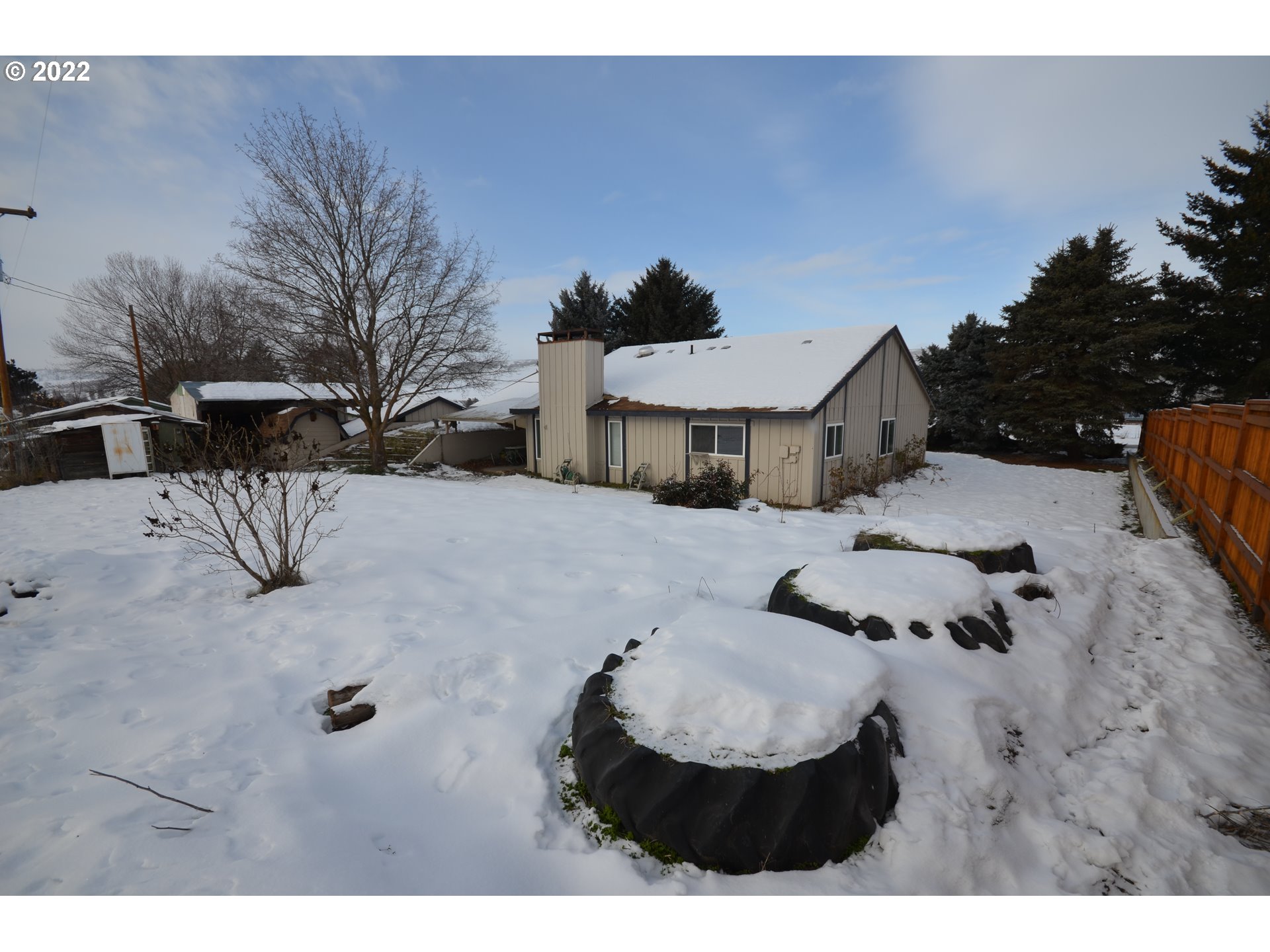 83032 Dufur Valley Road Dufur, OR 97021 - Photo 4 of 24 Gallery Image 4