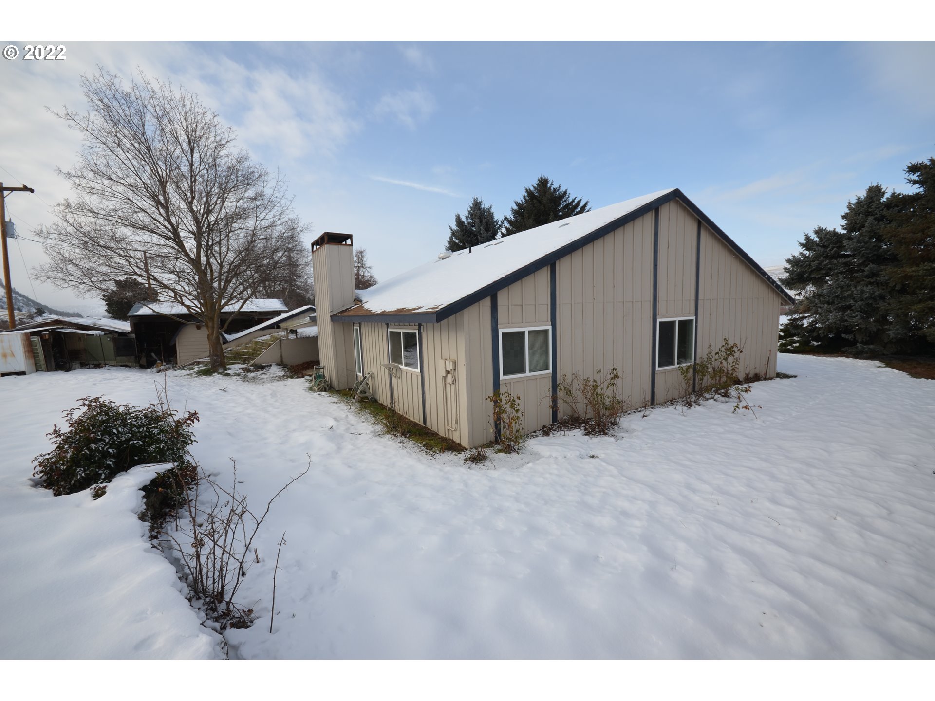 83032 Dufur Valley Road Dufur, OR 97021 - Photo 6 of 24 Gallery Image 6