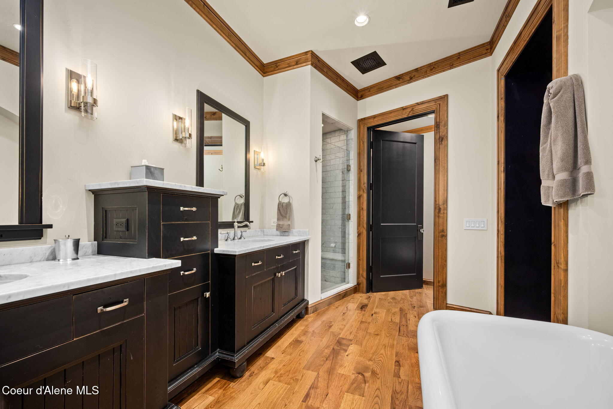 4757 South Arrow Point Drive, Unit 305 Harrison, ID 83833 - Photo 34 of 63 Primary Suite Bath