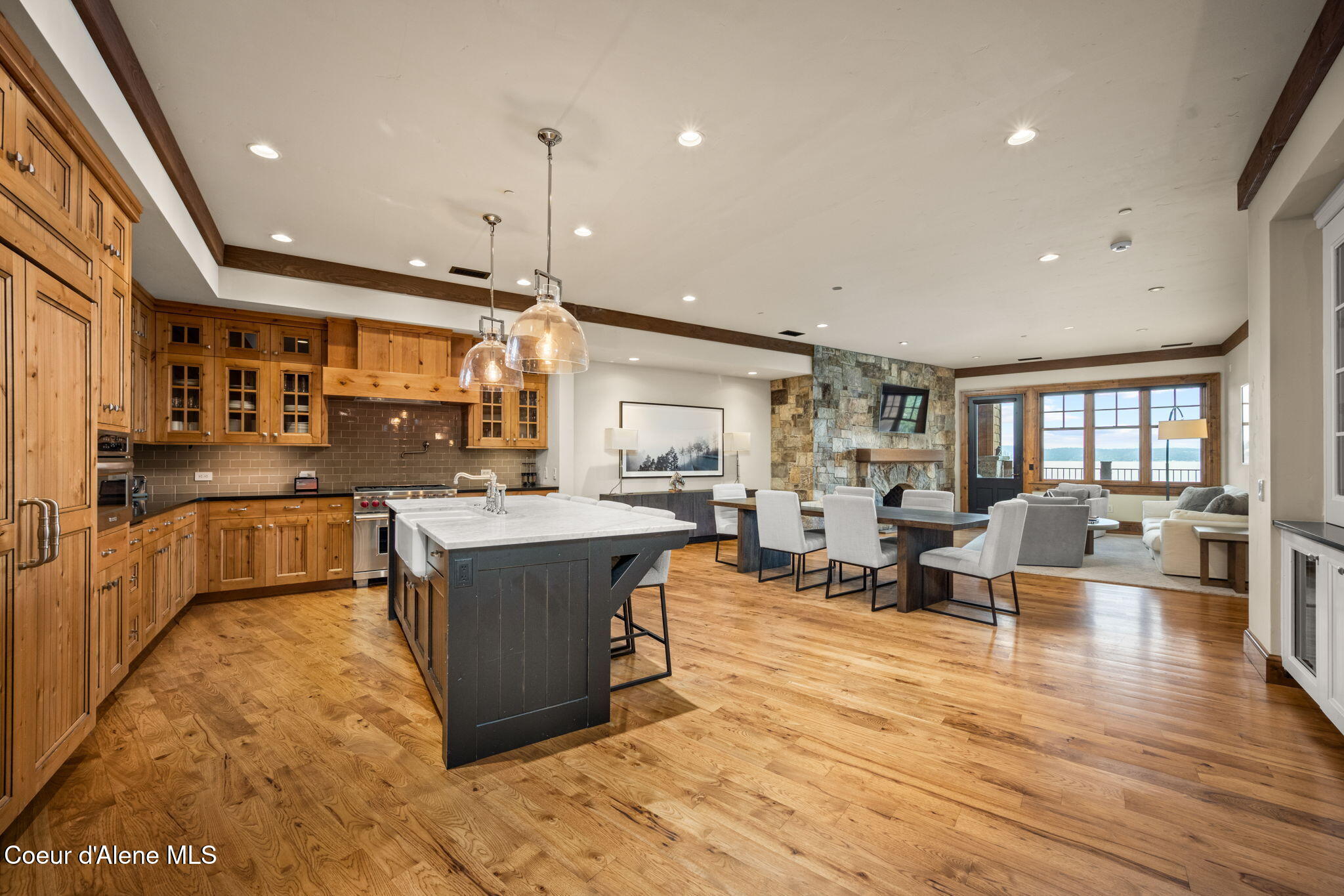 4757 South Arrow Point Drive, Unit 305 Harrison, ID 83833 - Photo 10 of 63 Great Room