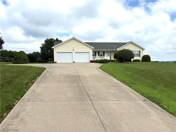 $385,000 | 49208 Hickman Road, East Liverpool, OH 43920