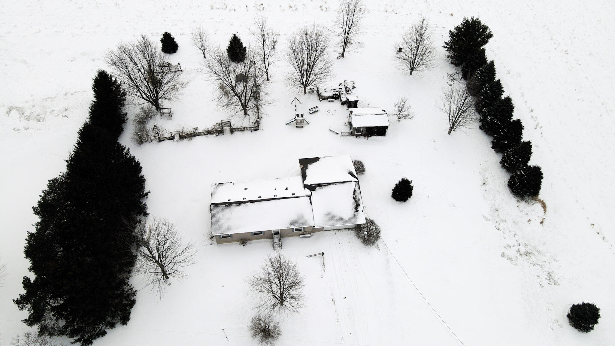 2598 Wildcat Road St. Johns, MI 48879 - Photo 38 of 39 10-DJI_0246