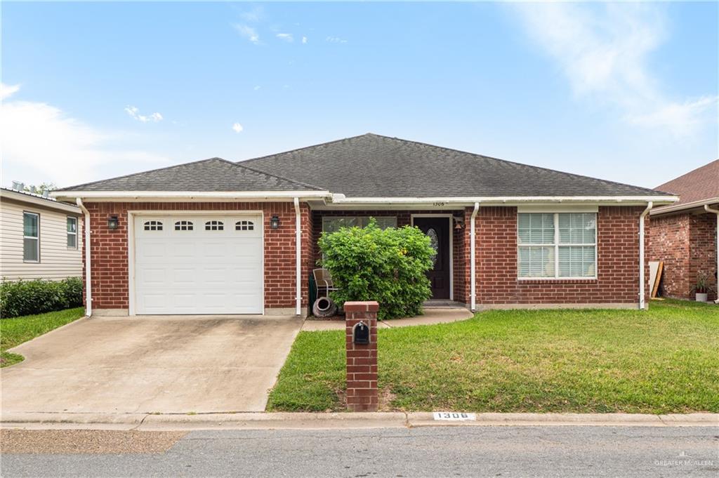 1306 Oak Street Harlingen, TX 78552 - Photo 1 of 24