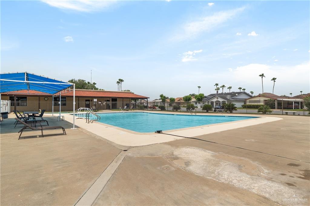 1306 Oak Street Harlingen, TX 78552 - Photo 17 of 24